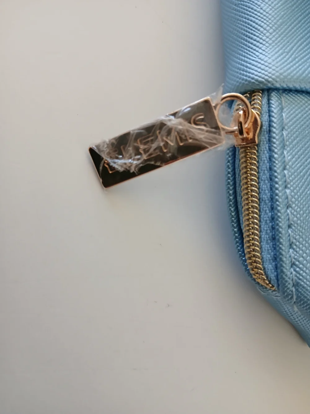 ELEMIS Light Blue Cosmetic Zip Pouch